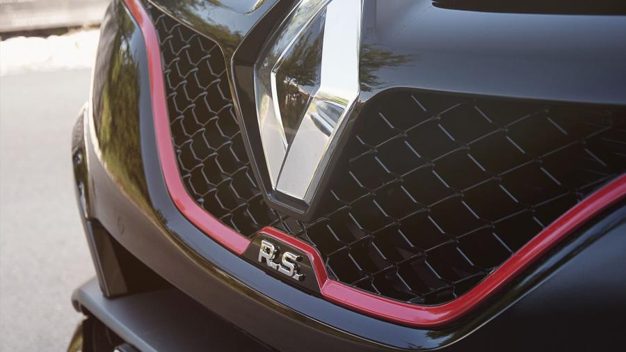 Логотип Renaul Megane R.S. by Vilner 2018 года  (фото 4 из 15)